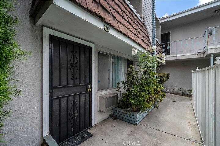 Property Photo:  2025 Las Vegas Avenue 3  CA 91767 