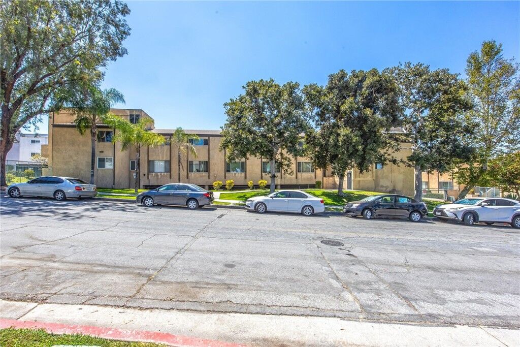 Property Photo: 1701 Neil Armstrong Street 208 CA 90640