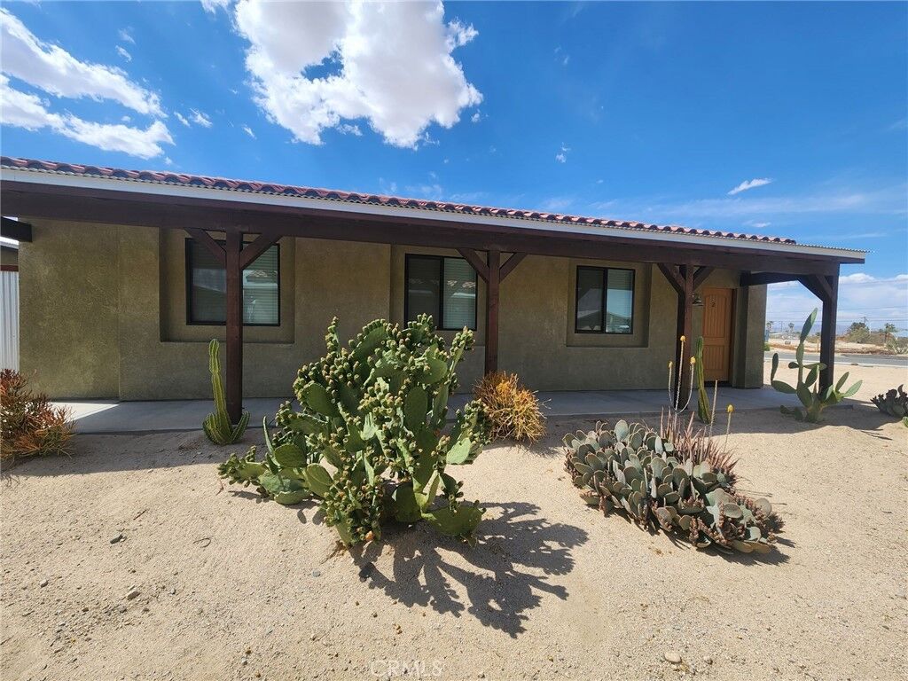 Property Photo:  6627 National Park Drive 2  CA 92277 