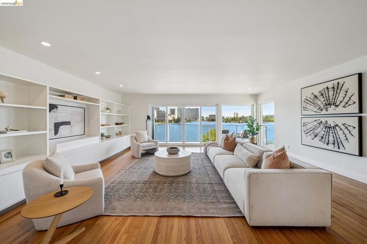 Property Photo:  1410 Lakeshore Ave 5  CA 94606 