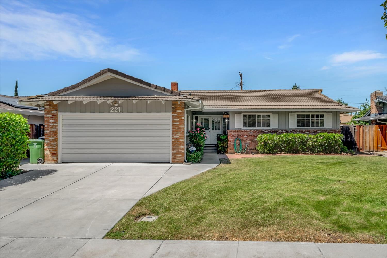 Property Photo: 221 Granada Way CA 95376