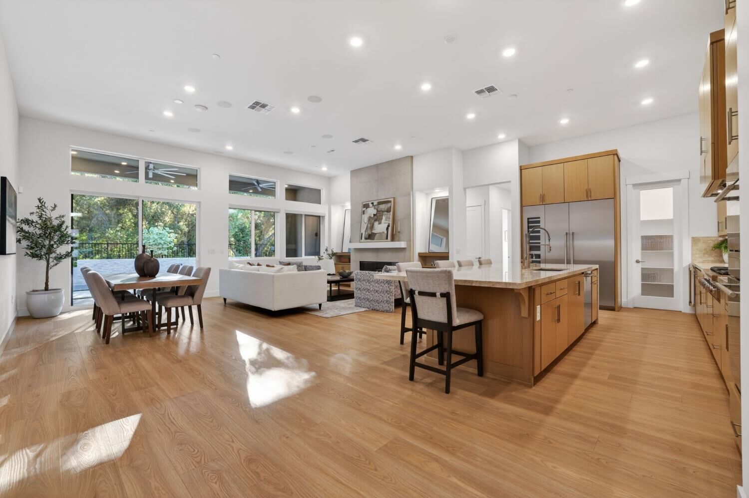 Property Photo: 8650 Buckbrush Lane CA 95746