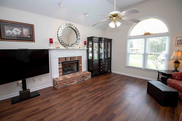 Property Photo:  1822 Pennington Dr  TN 37129 