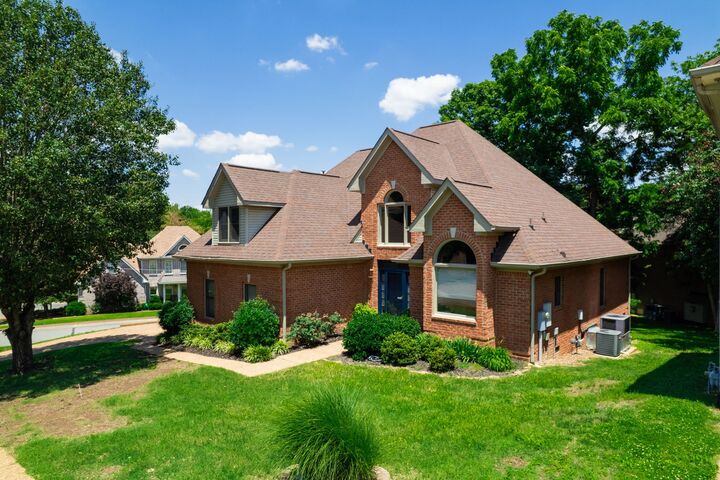 Property Photo: 4905 Tulip Grove Ln TN 37076