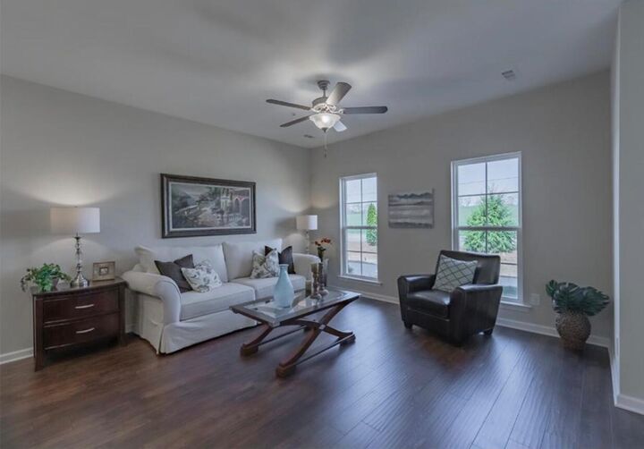 Property Photo:  305 Dursley Pvt Lane  TN 37174 