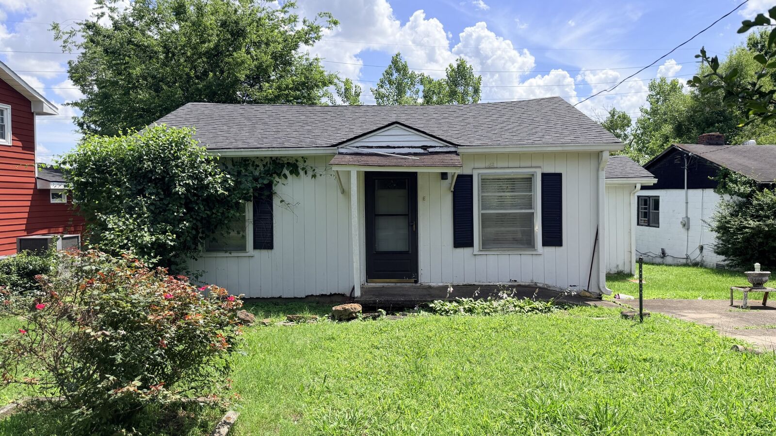 Property Photo: 2130 Gains St TN 37207
