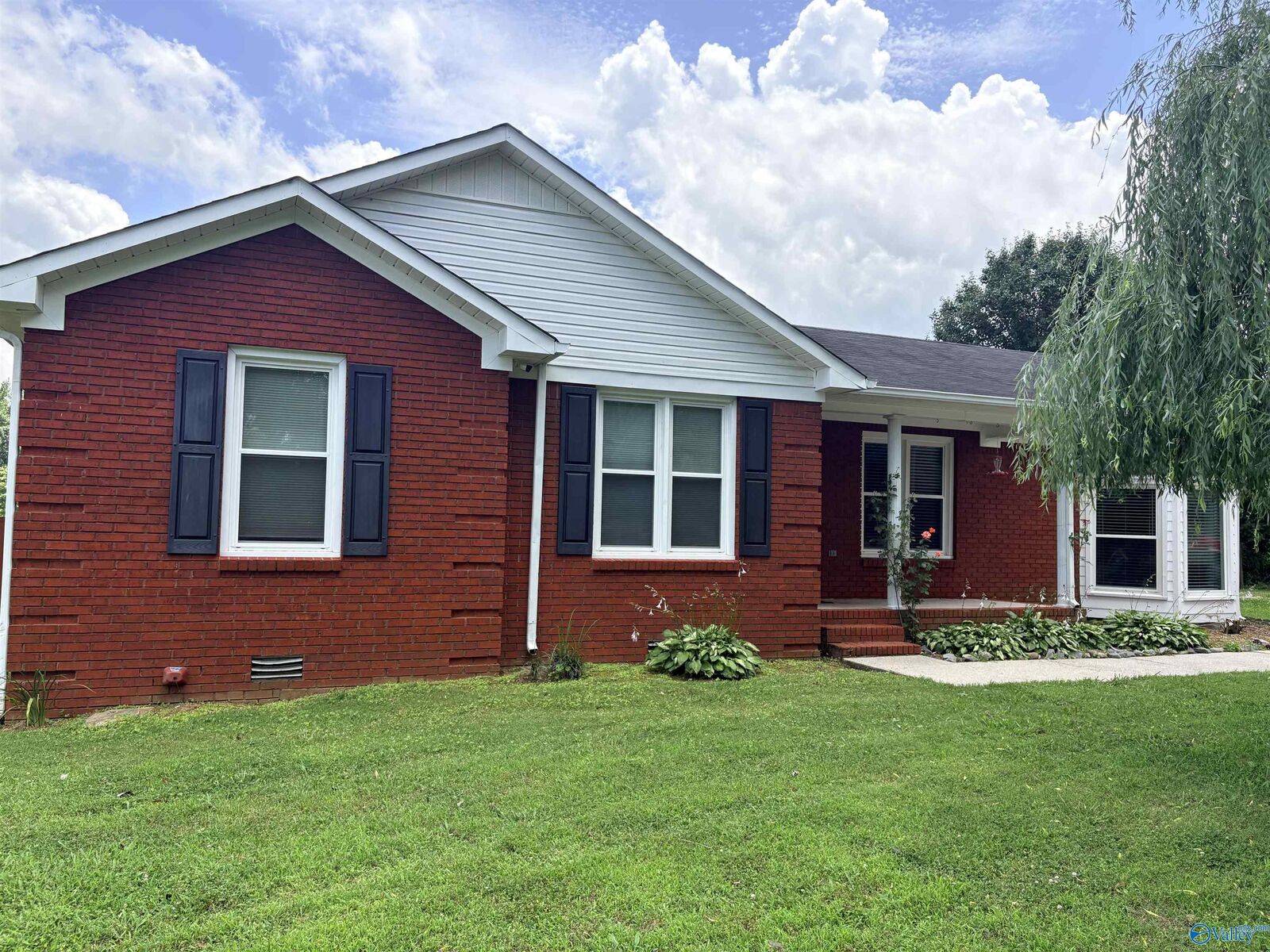 Property Photo:  3742 Elkwood Section Road  AL 35773 