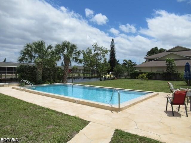 Property Photo:  4901 Victoria Drive 205  FL 33904 