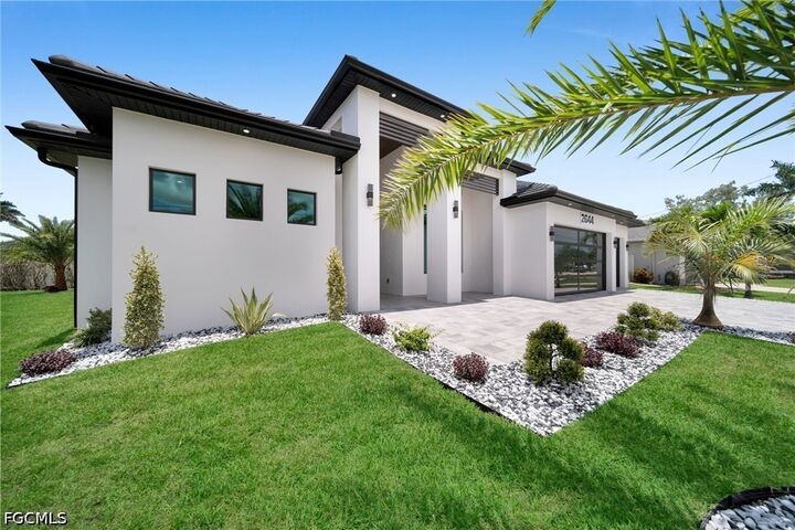 Property Photo: 2644 SW 29th Avenue FL 33914
