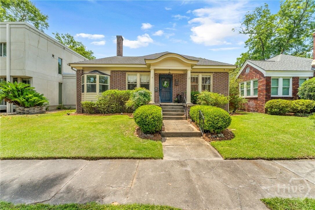 Property Photo:  125 E 54th Street  GA 31405 