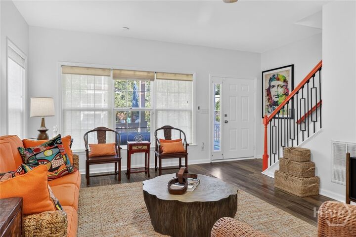 Property Photo:  