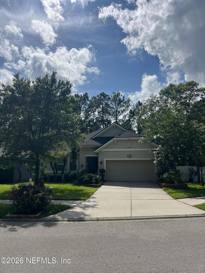 Property Photo: 1510 Creek Point Boulevard FL 32218
