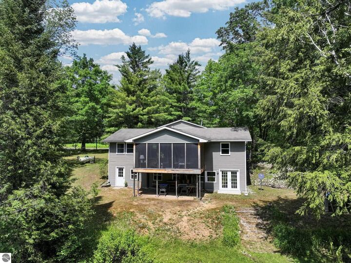 Property Photo:  8110 N 39 1/2 Road  MI 49663 