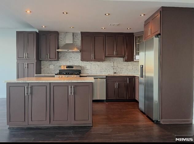 Property Photo: 4 Horizon Road 1207 NJ 07024