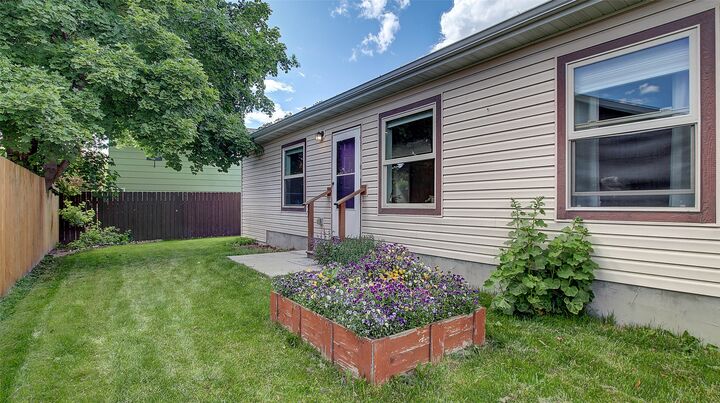 Property Photo: 6105 Rains Place MT 59808