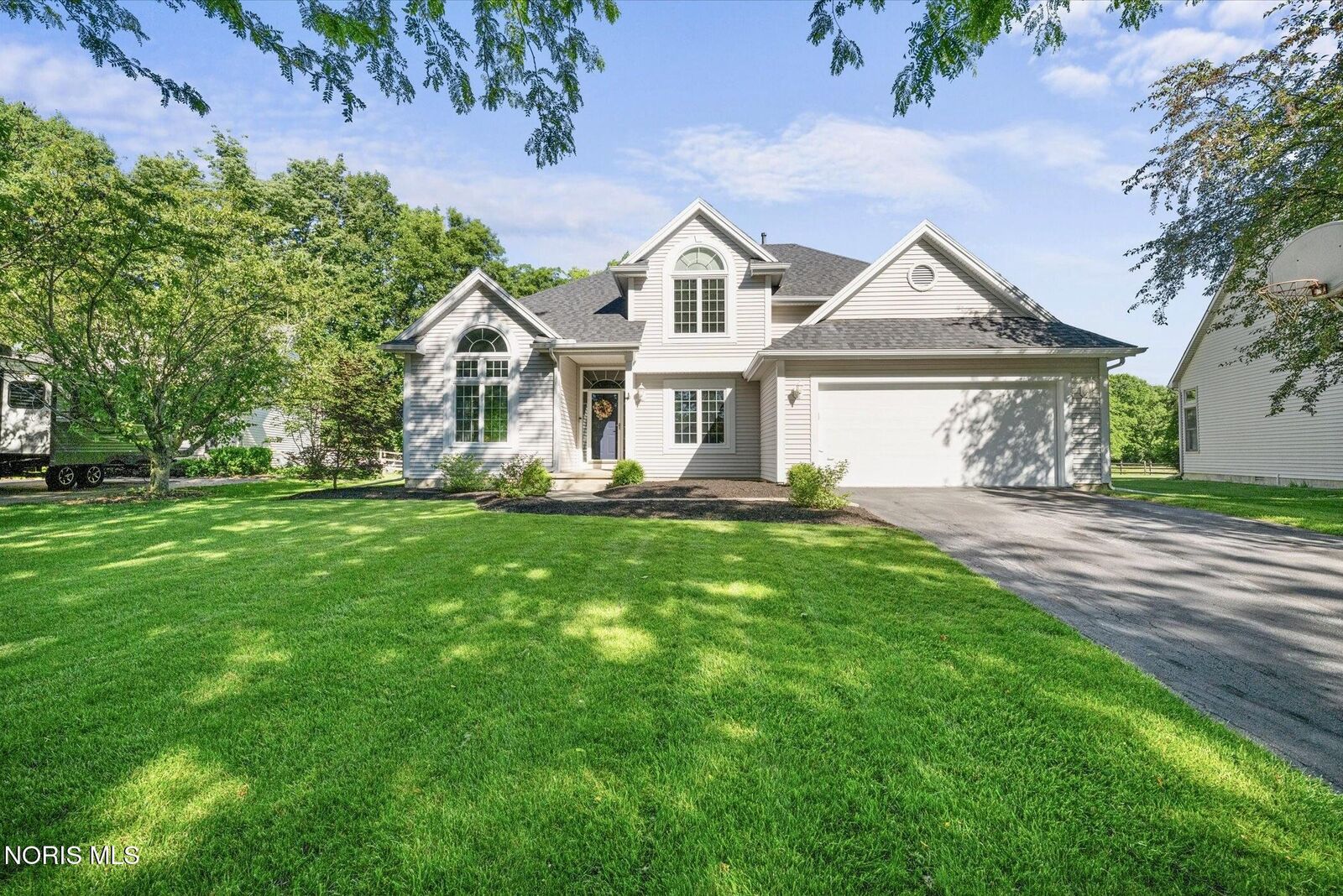 Property Photo:  780 Hunters Run  OH 43551 