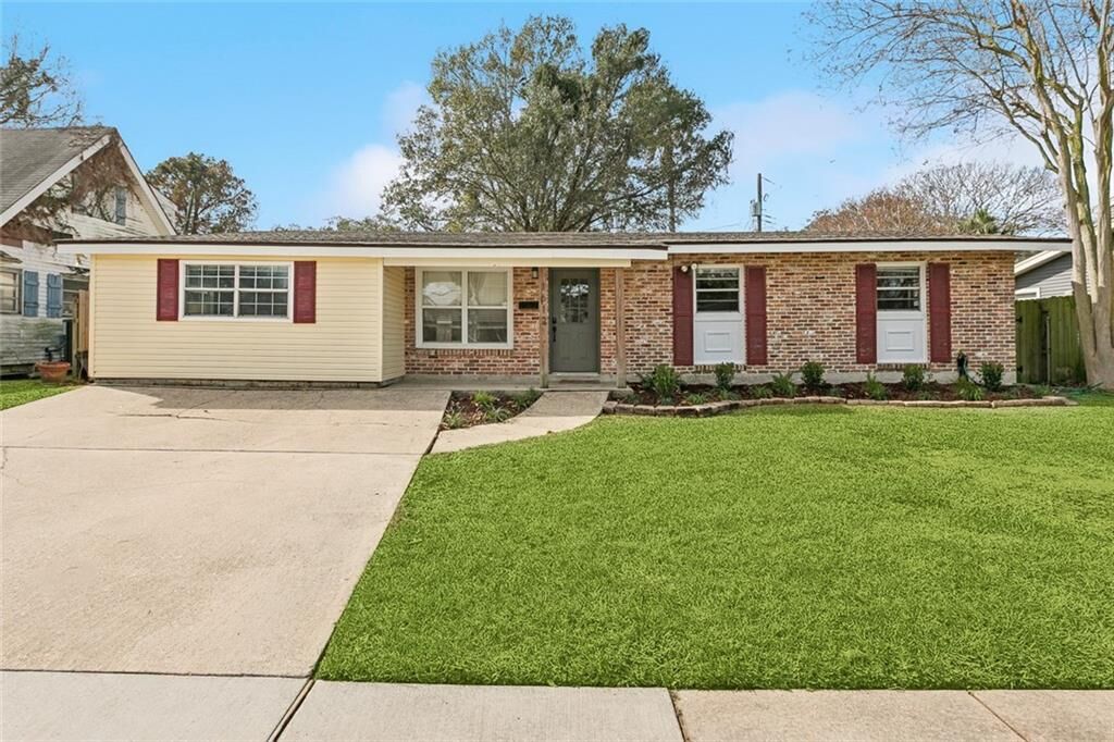 Property Photo:  1612 Akron Avenue  LA 70003 