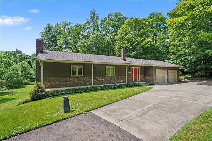 Property Photo: 2882 Sharon Copley Road OH 44256