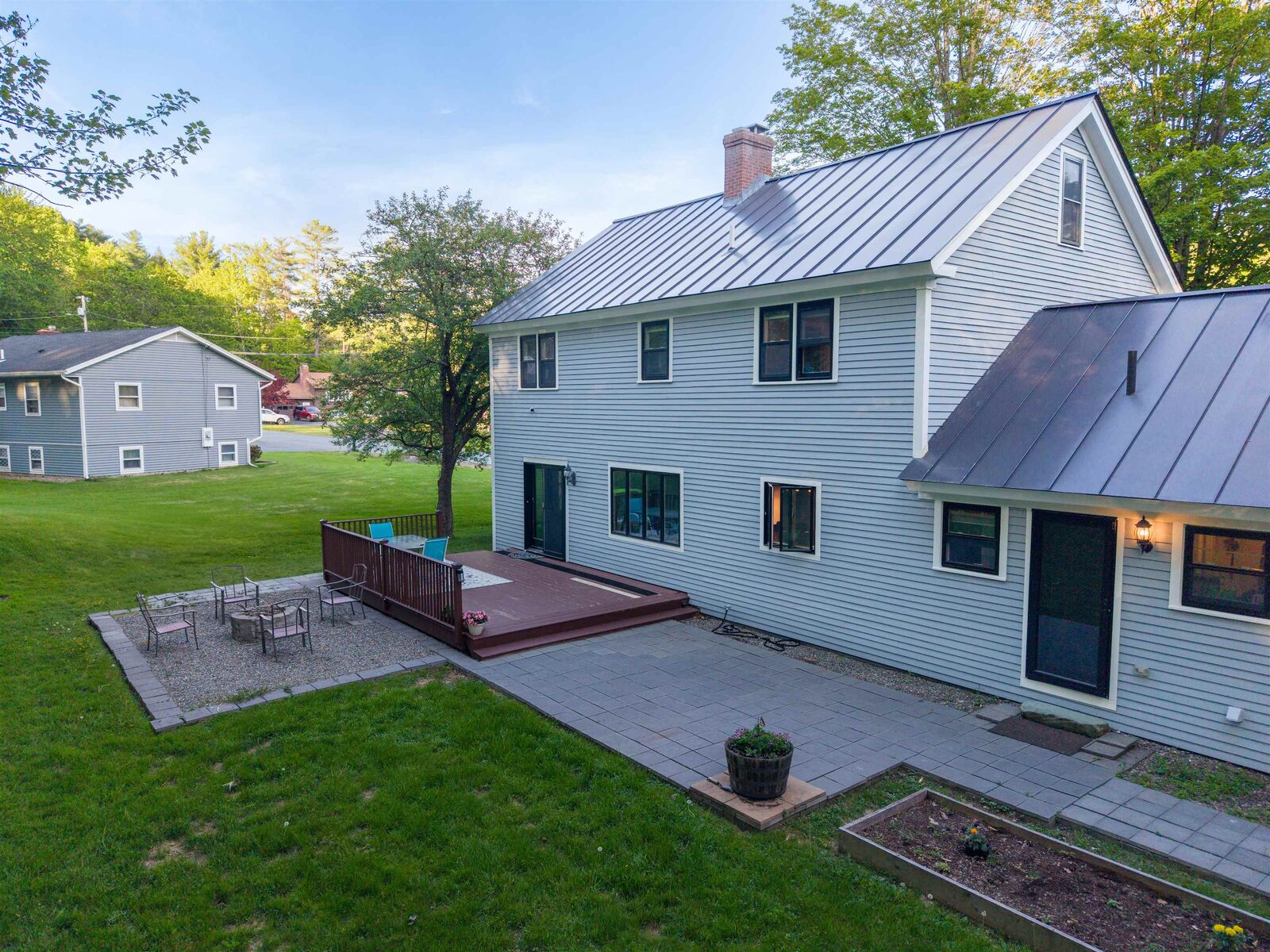 Property Photo: 52 Ledgewood Road NH 03743