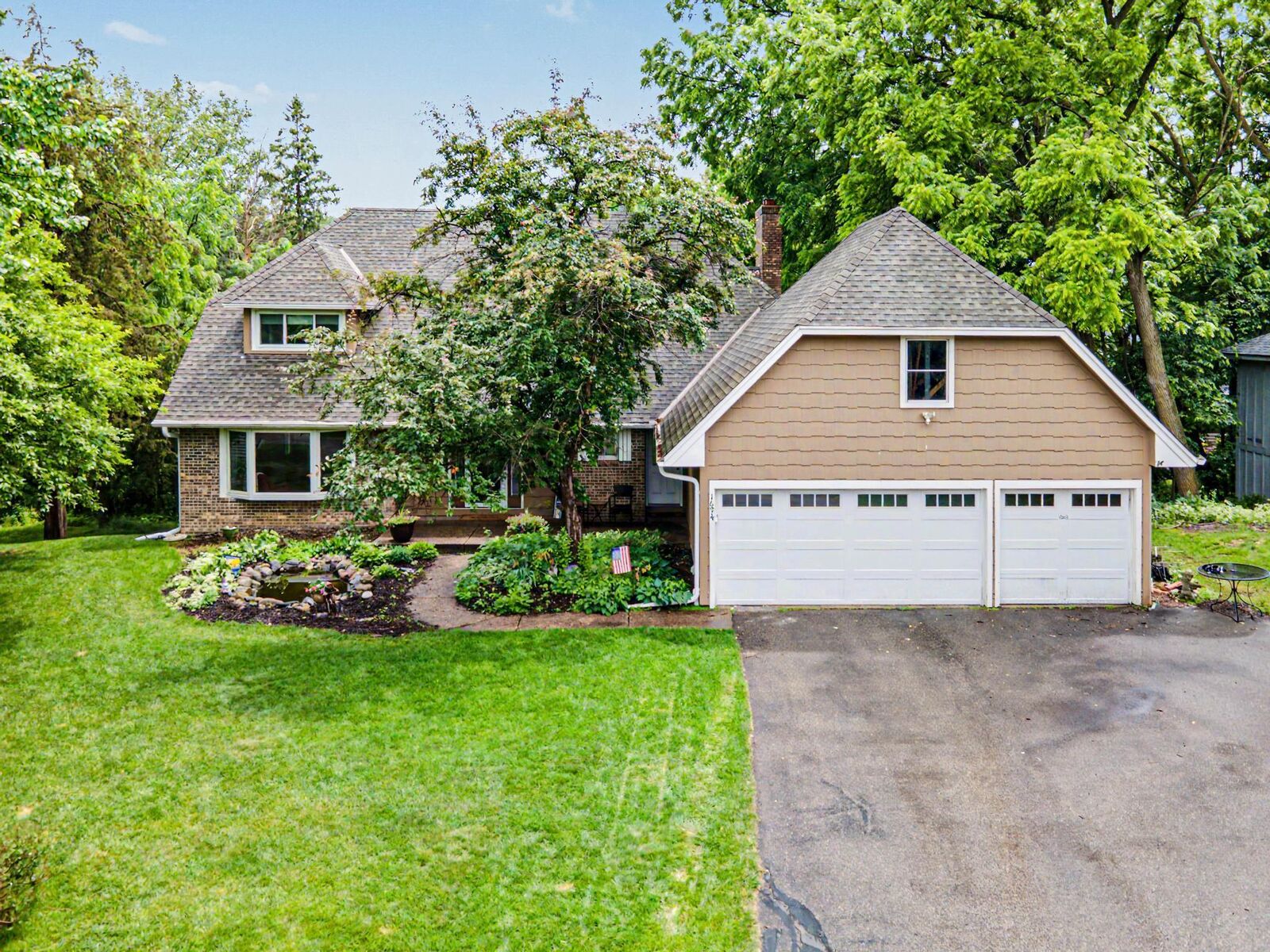 Property Photo: 1694 Bollum Circle MN 55356