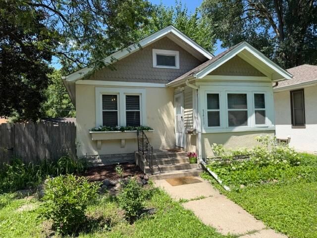 Property Photo: 3411 Queen Avenue N MN 55412
