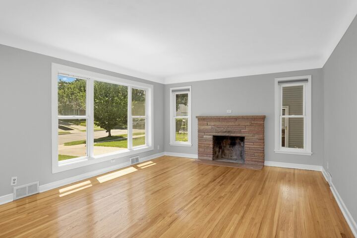 Property Photo: 141 Stanley Street MN 55118
