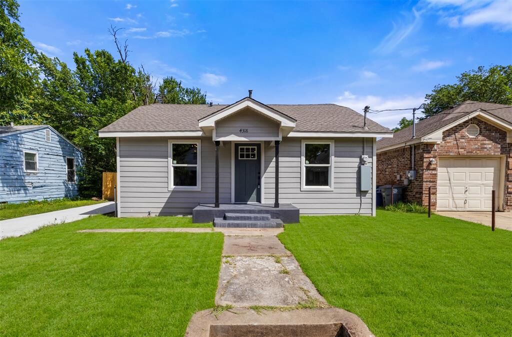 Property Photo: 4318 Jamaica Street TX 75210