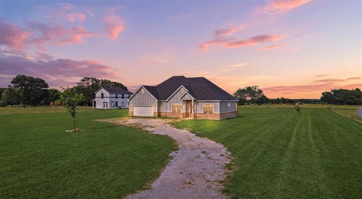 Property Photo:  987 County Road 4125  TX 75422 