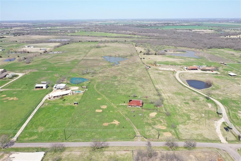 Property Photo: 4790 County Road 2660 TX 75189