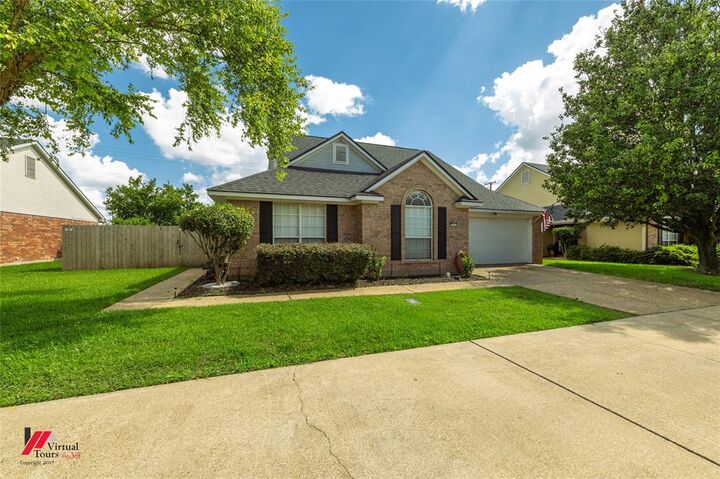 Property Photo:  195 Kings Crossing  LA 71105 