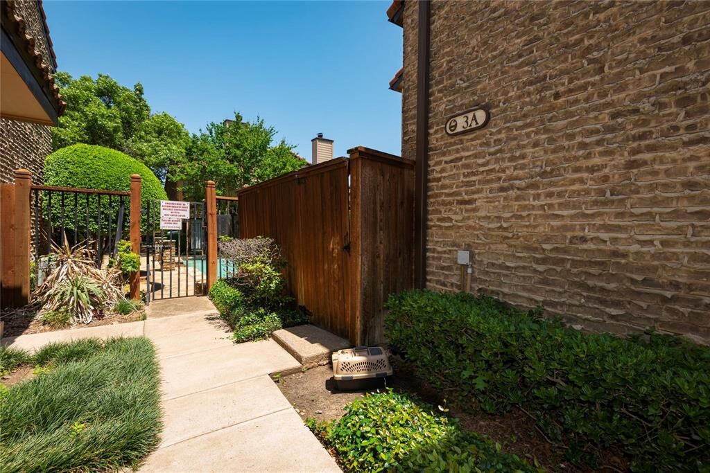Property Photo: 5626 Preston Oaks Road 3A TX 75254