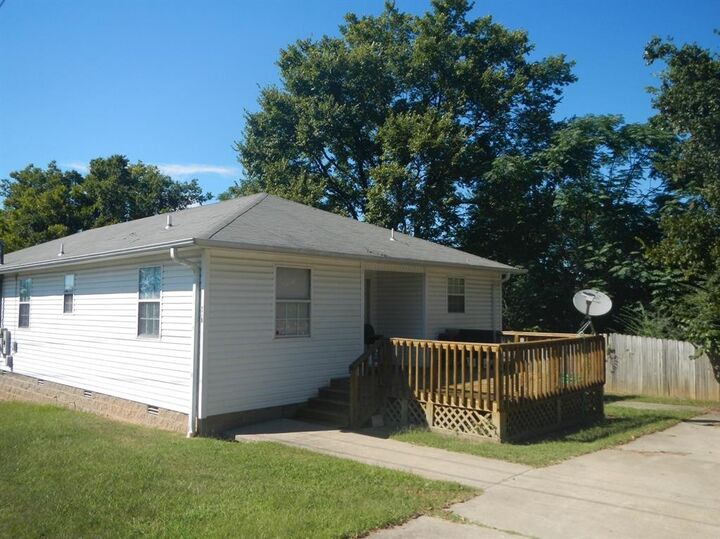 Property Photo: 800 N Williams Street AR 72110