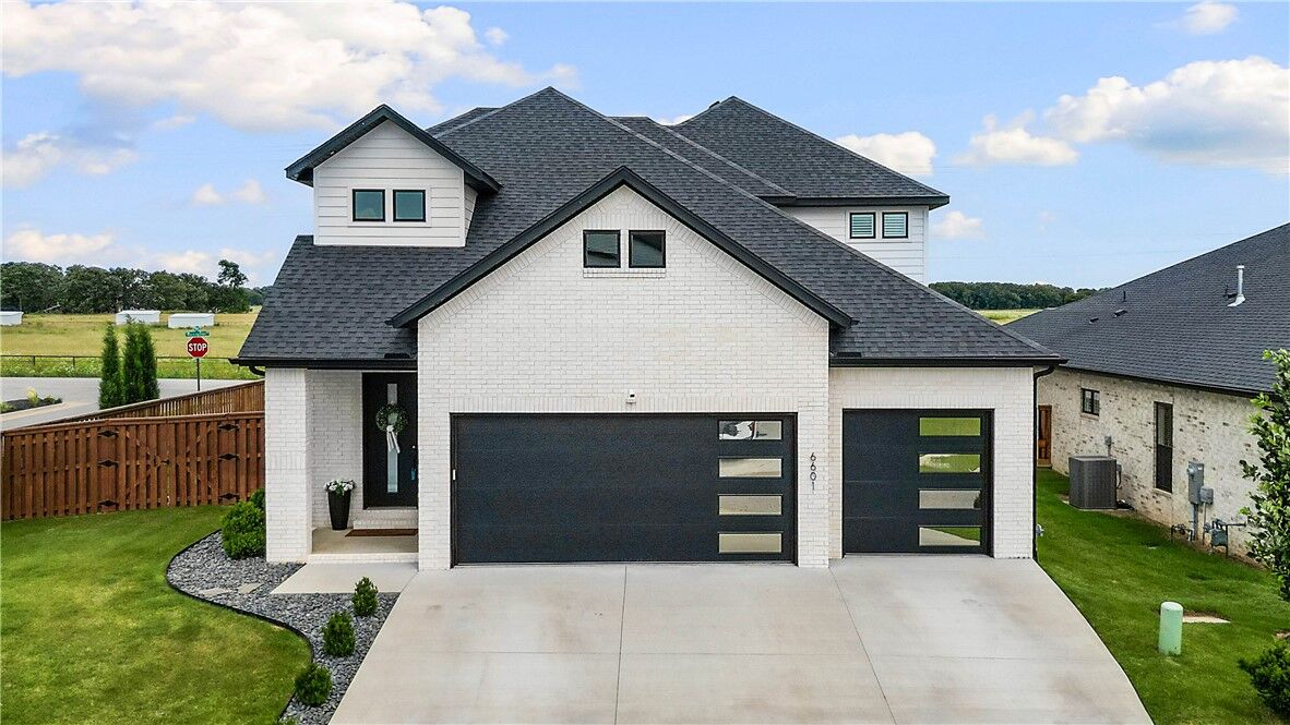 Property Photo: 6601 SW First Light Street AR 72713