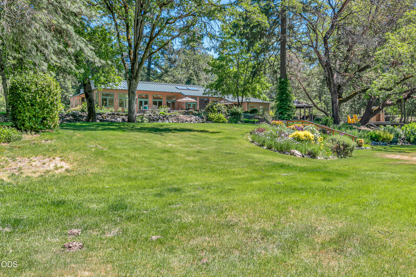 Property Photo: 13587 Or-238 OR 97530