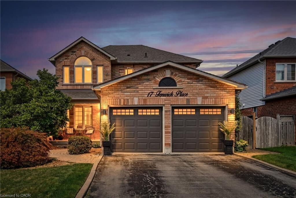 Property Photo: 17 Fenwick Place ON L0R 2H5