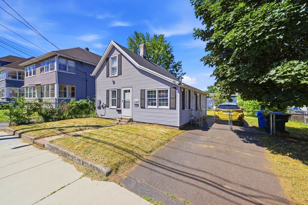 Property Photo:  30 Mazarin St  MA 01151 