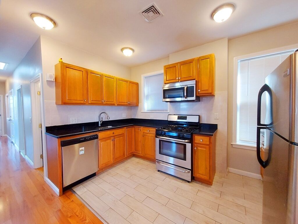 Property Photo:  1904 Massachusetts Ave U3  MA 02140 