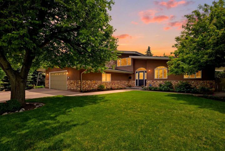 Property Photo: 355 Willow Ridge Place SE AB T2J 1N2