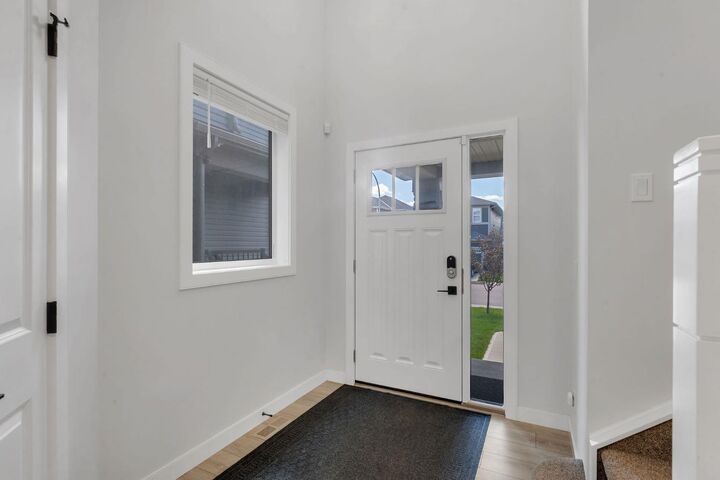 Property Photo:  720 Midtown Drive SW  AB T4B 4K5 