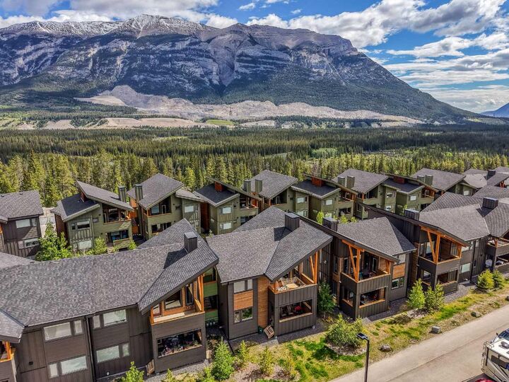 Property Photo: 209 Stewart Creek Rise 204G AB T1W 0M5