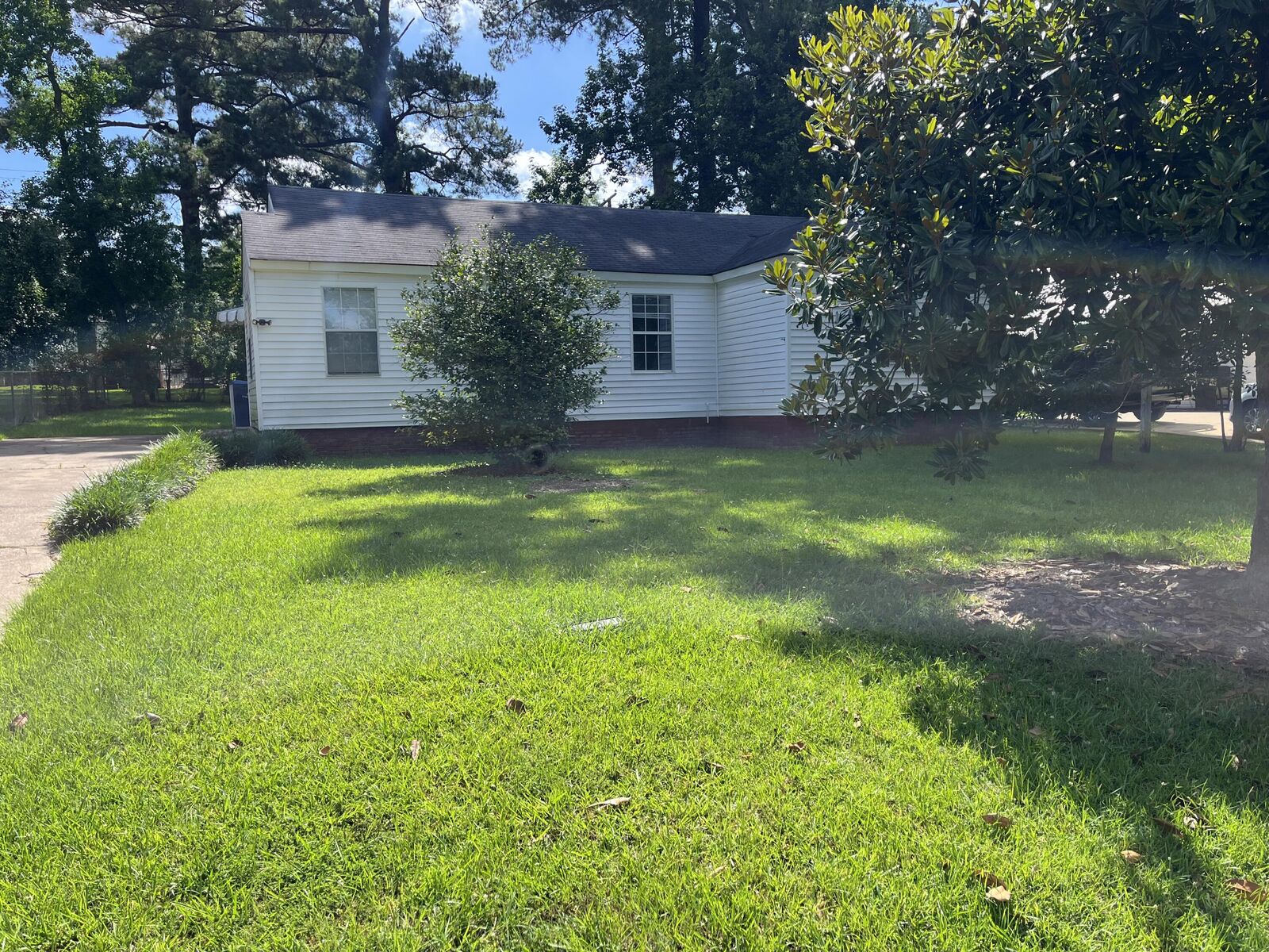 Property Photo:  1007 Pinckney Ave  LA 71446 