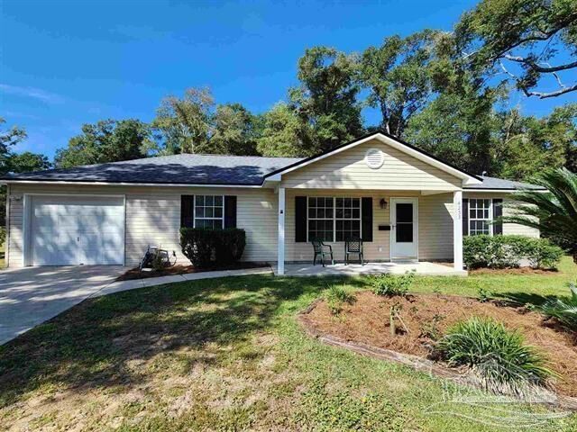 Property Photo:  4233 Seminole Trl  FL 32583 