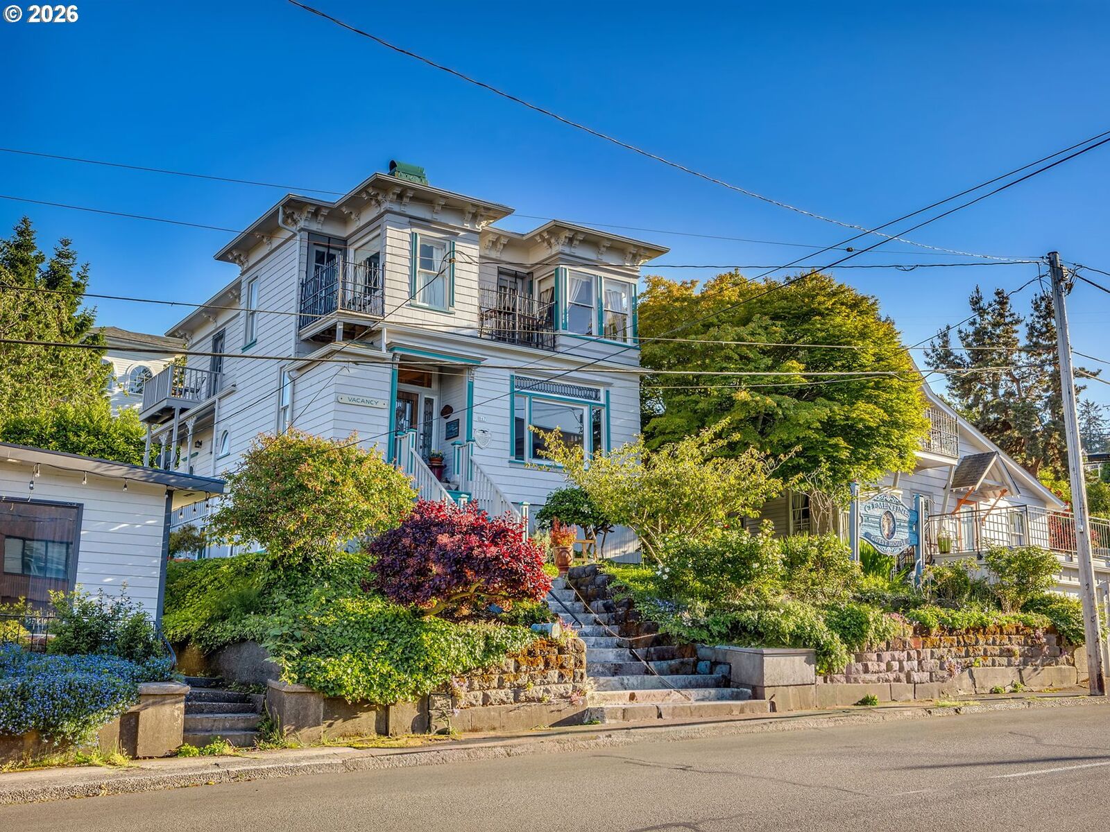 Property Photo: 847 Exchange St OR 97103