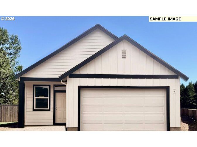 Property Photo: 1534 N Young St OR 97127