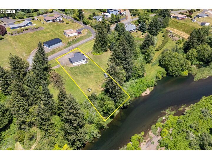 Property Photo: 7785 Sollie Smith Rd OR 97141