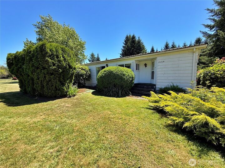 Property Photo: 1521 Main Avenue A WA 98356