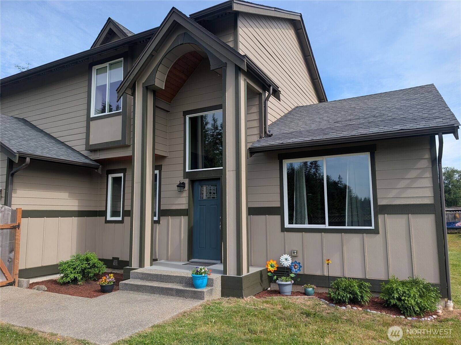 Property Photo: 24051 Mangat Lane WA 98284