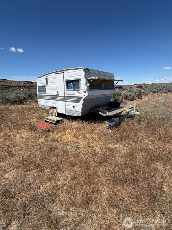 Property Photo: 7144 Elk City Place WA 98823