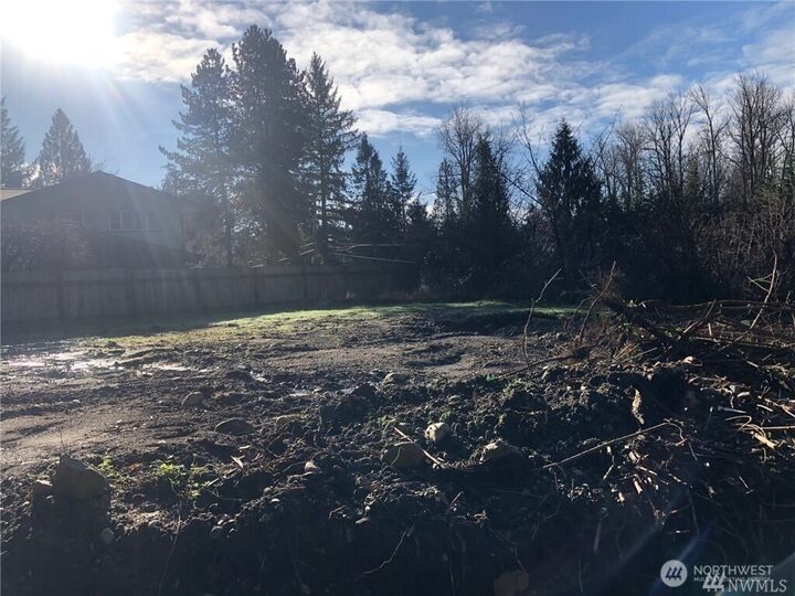 Property Photo: 22728 Upper Dorre Don Way SE WA 98038