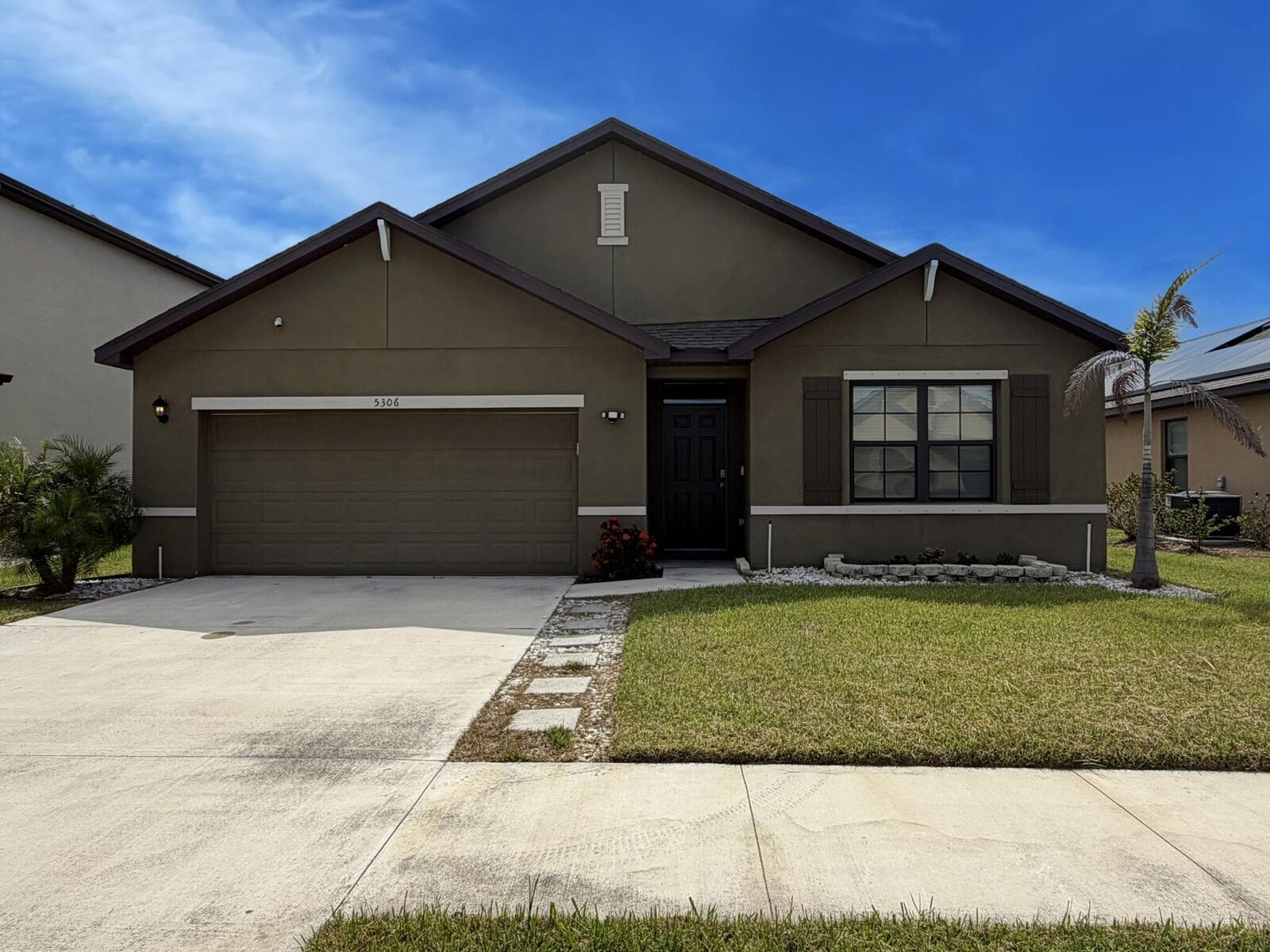 Property Photo:  5306 Entertainment Way  FL 34947 